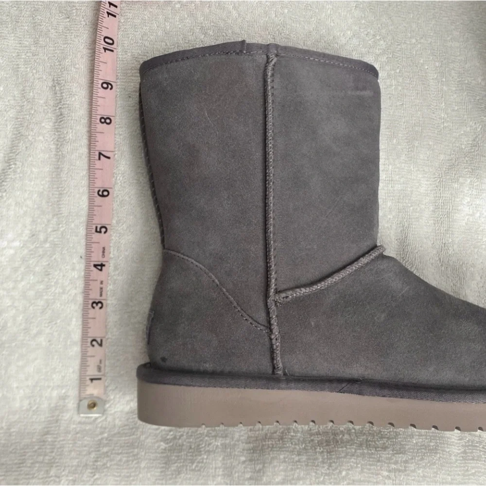 NWOT New Womens Koolaburra by UGG Gray Suede Shearling Lined Boots Size 8 Casual